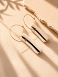 Pendientes línea negra